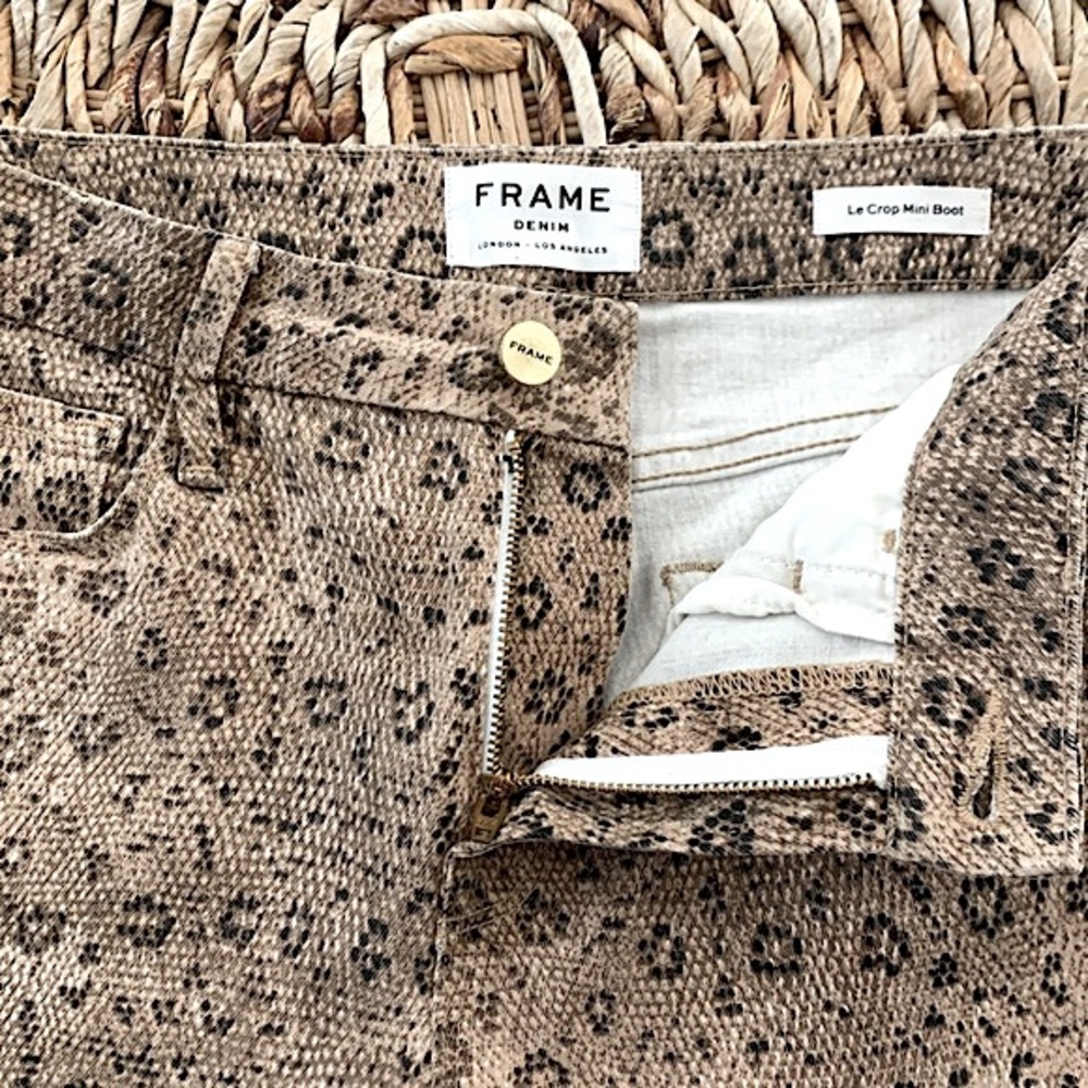 Frame Le Crop Mini Boot in python print - Picture 10 of 16